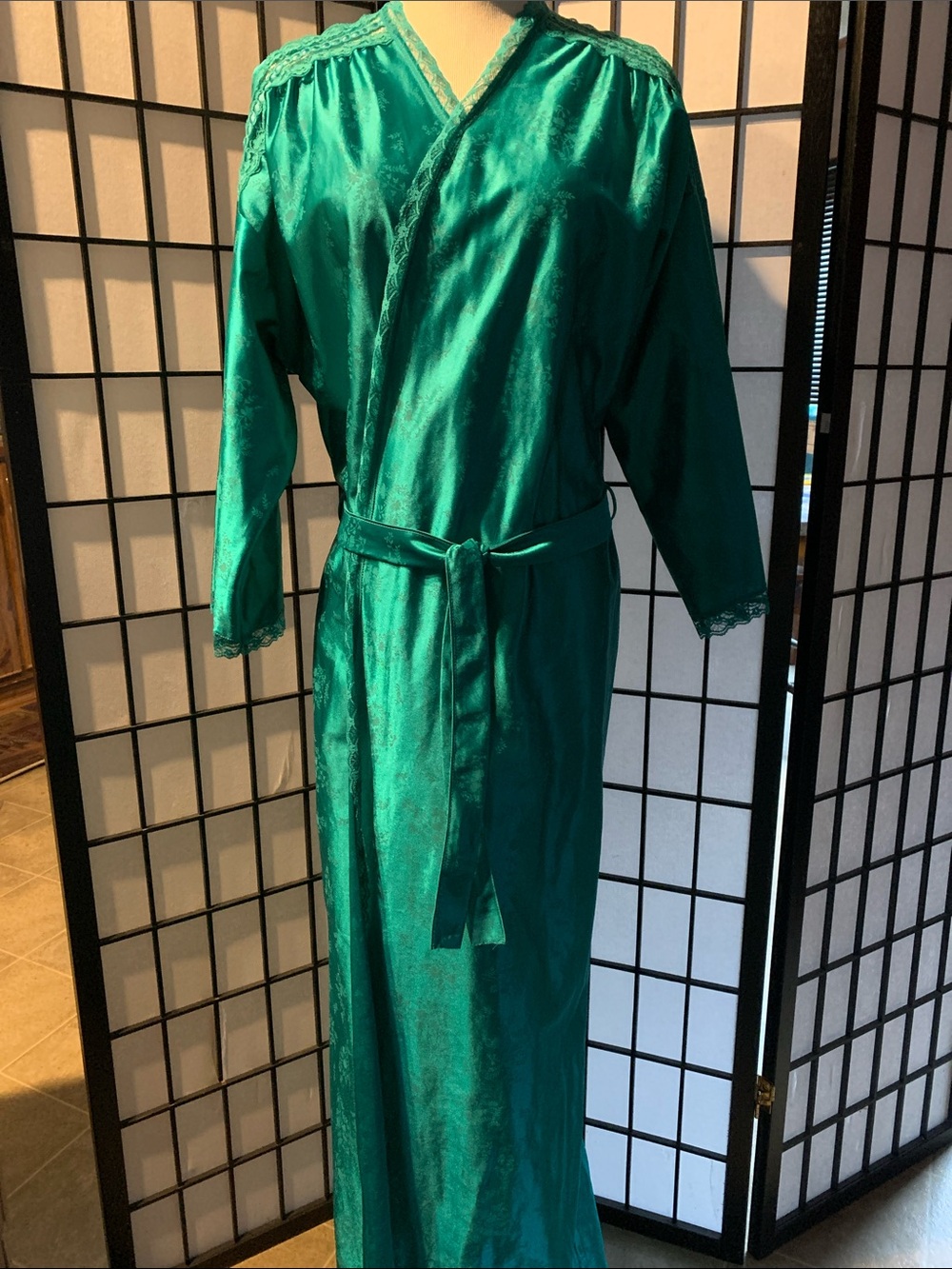Stardust Silky Emerald Green Wrap Robe with Lace Trim Size Large